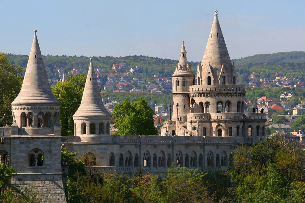 fishermens-bastion-377906_1920.jpg